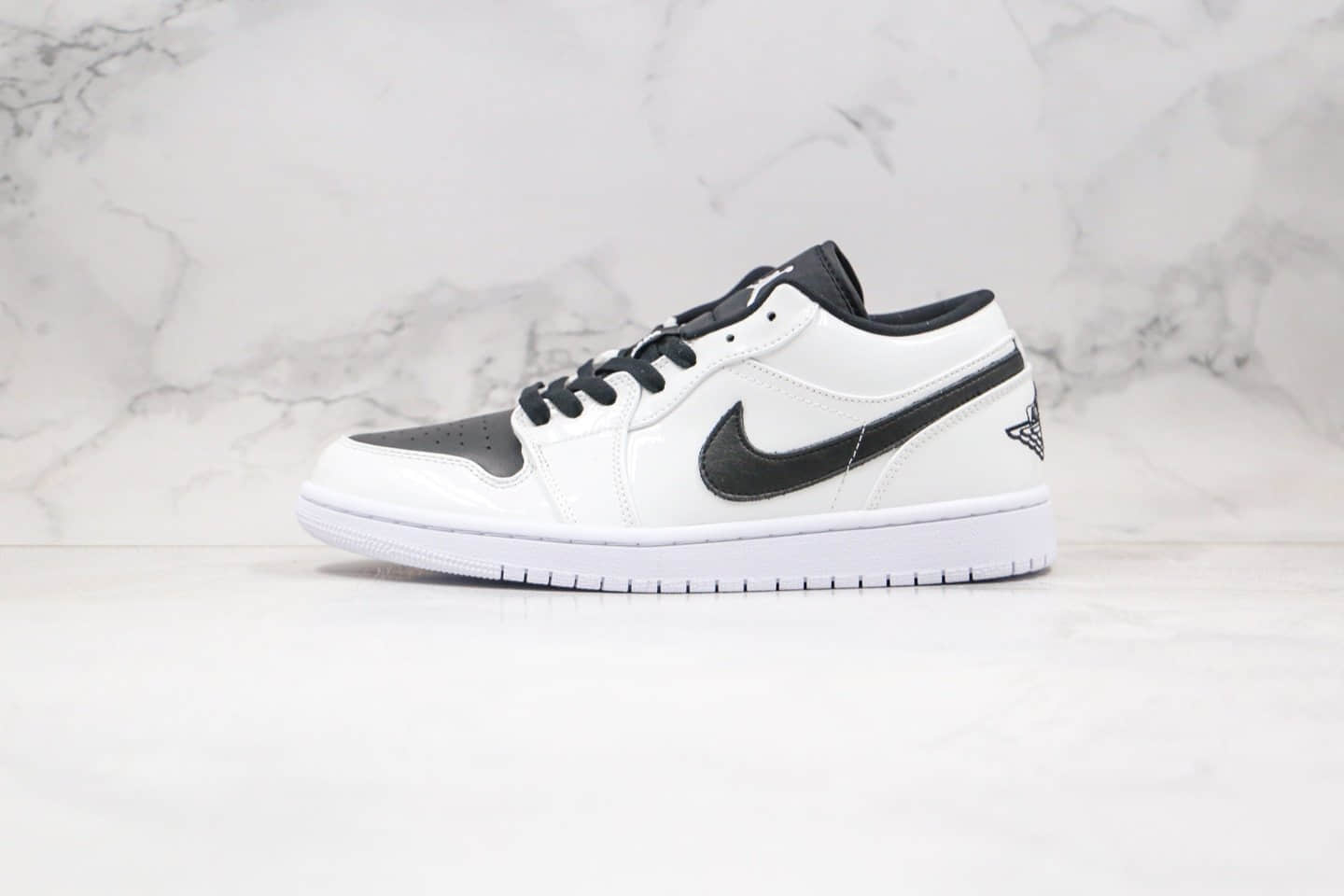 乔丹Air Jordan 1 Low WHITE BLACK纯原版本低帮AJ1漆皮拼接熊猫黑白配色内置气垫区别市面通货版本 货号：553560-103