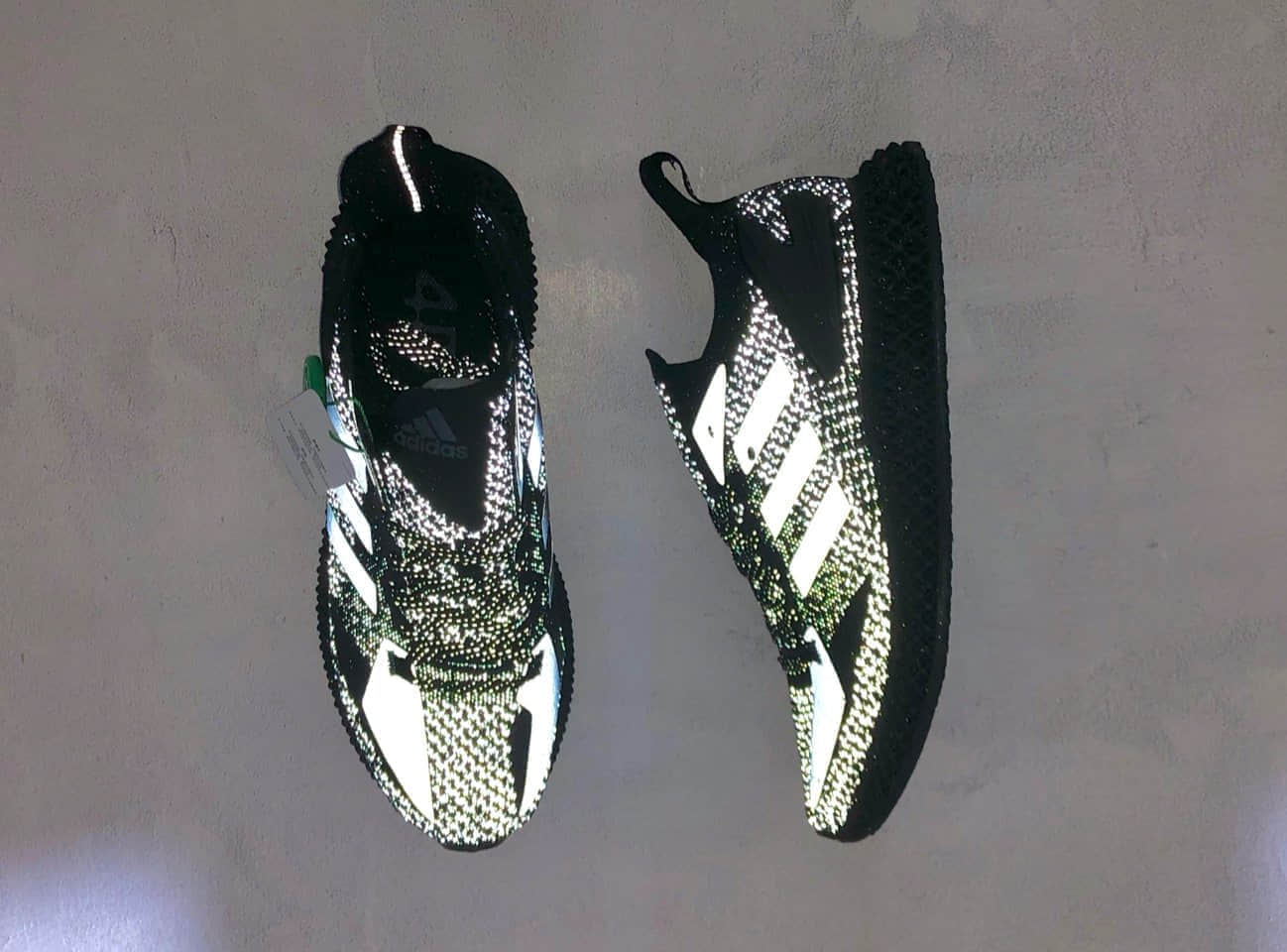 阿迪达斯adidas Alphaedge 4D纯原版本4D打印科技跑鞋变色龙原厂大底区别市面通货 货号：FW7096