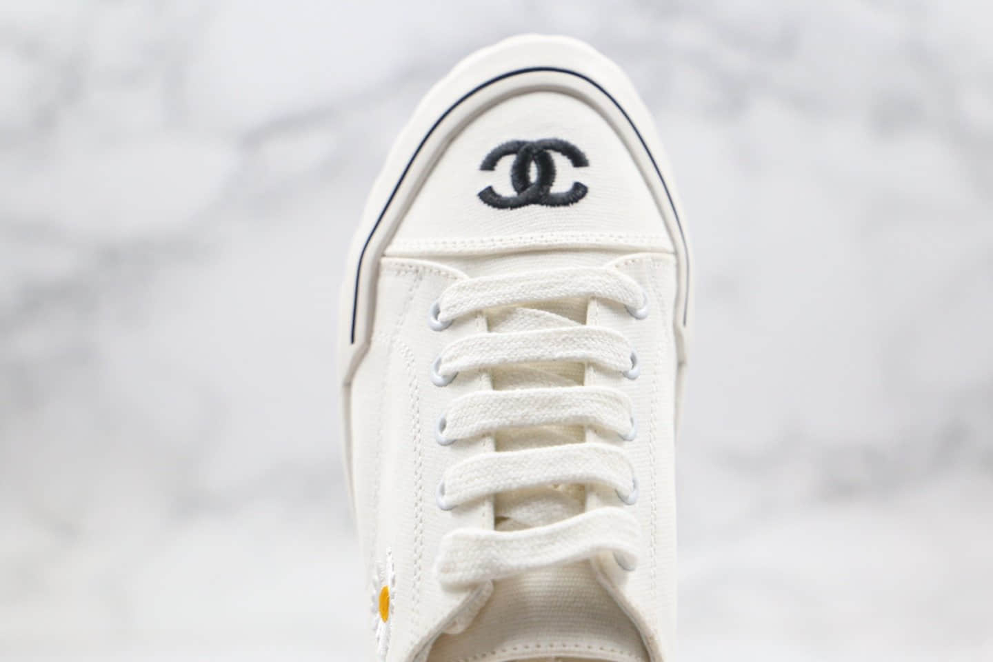 香奈儿Chanel纯原版本韩国设计师合作款雏菊半拖帆布鞋原版开发