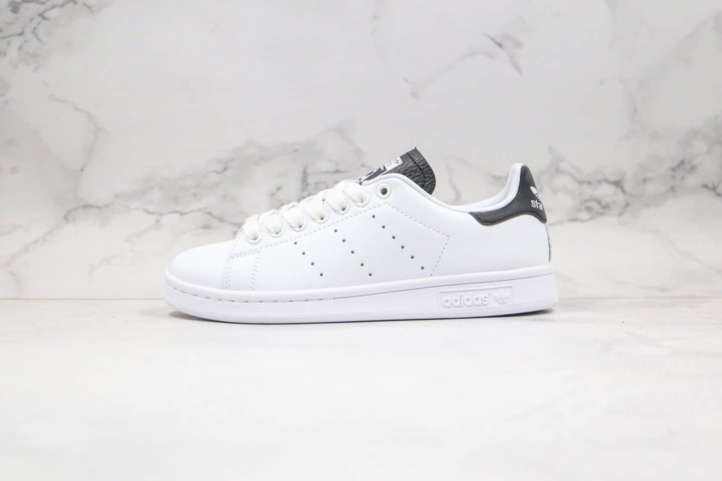 阿迪达斯adidas Originals Stan Smith W纯原版本史密斯板鞋白黑色进口头层皮料 货号：EG4549