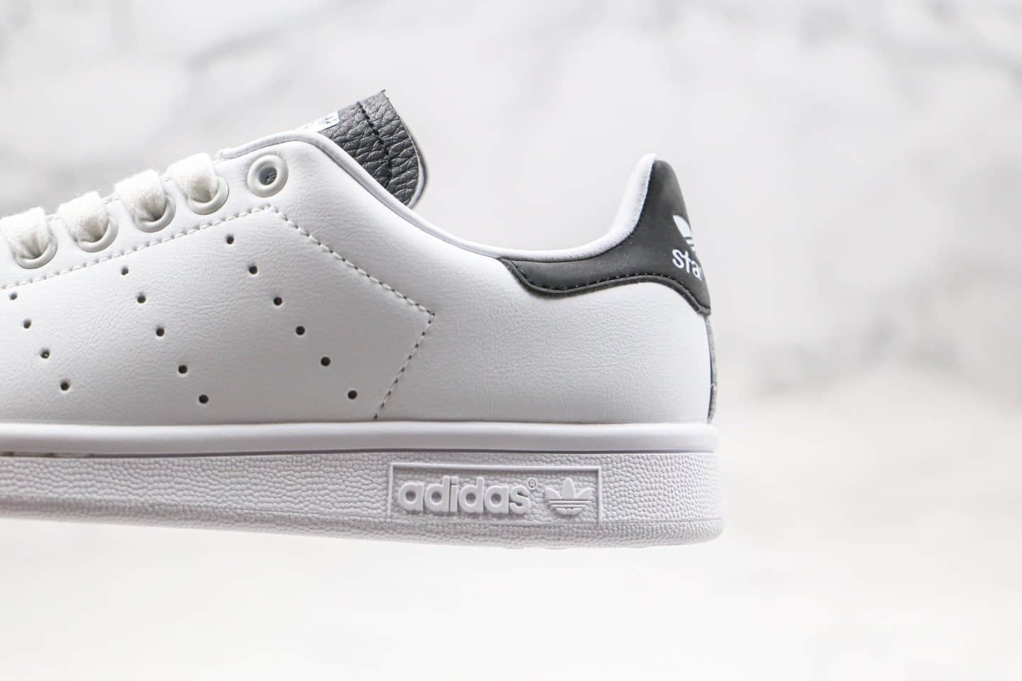 阿迪达斯adidas Originals Stan Smith W纯原版本史密斯板鞋白黑色进口头层皮料 货号：EG4549