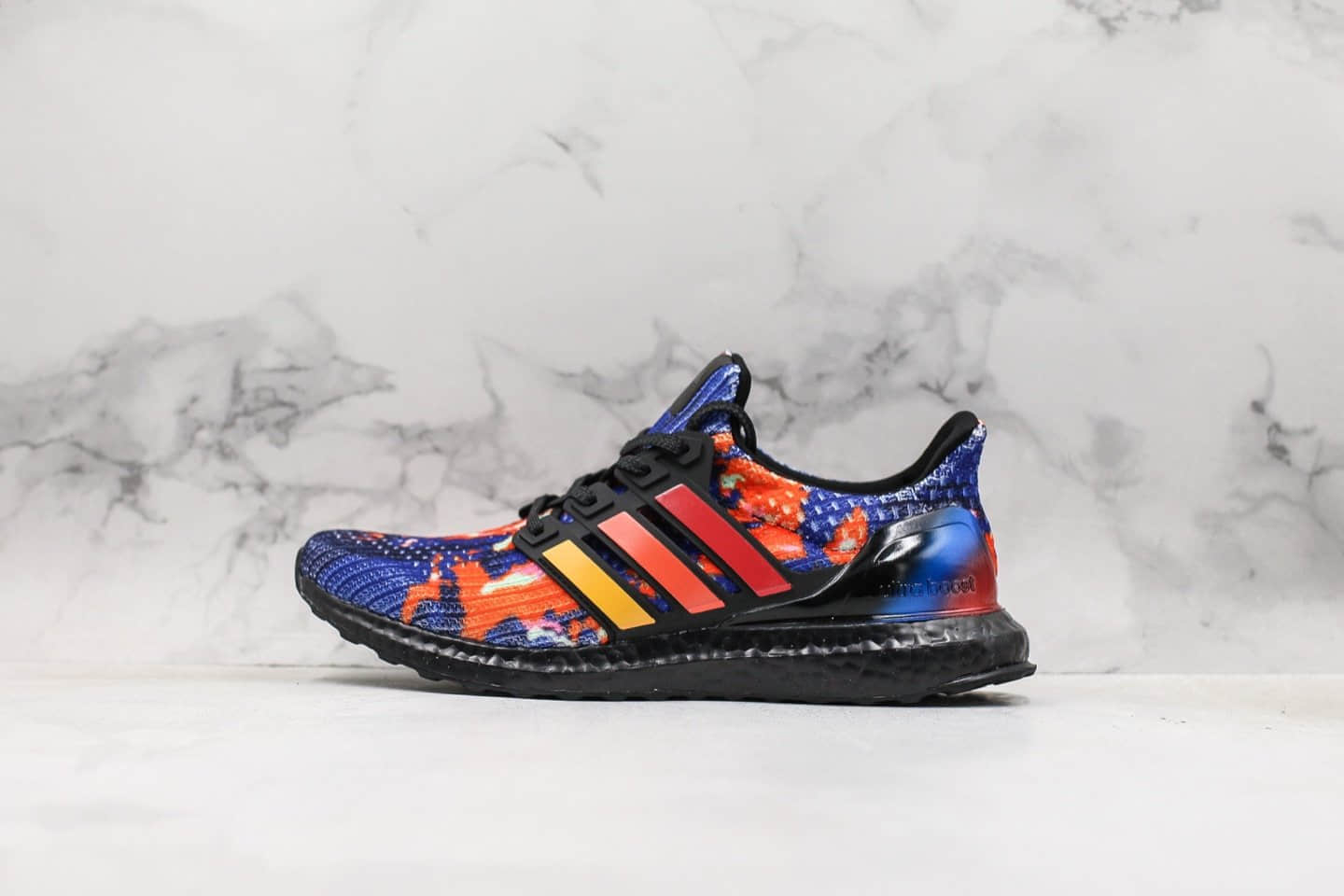 阿迪达斯adidas Ultra Boost Rainy Season纯原版本爆米花跑鞋雨夜霓虹配色原档案数据开发原盒原标 货号：FV7279