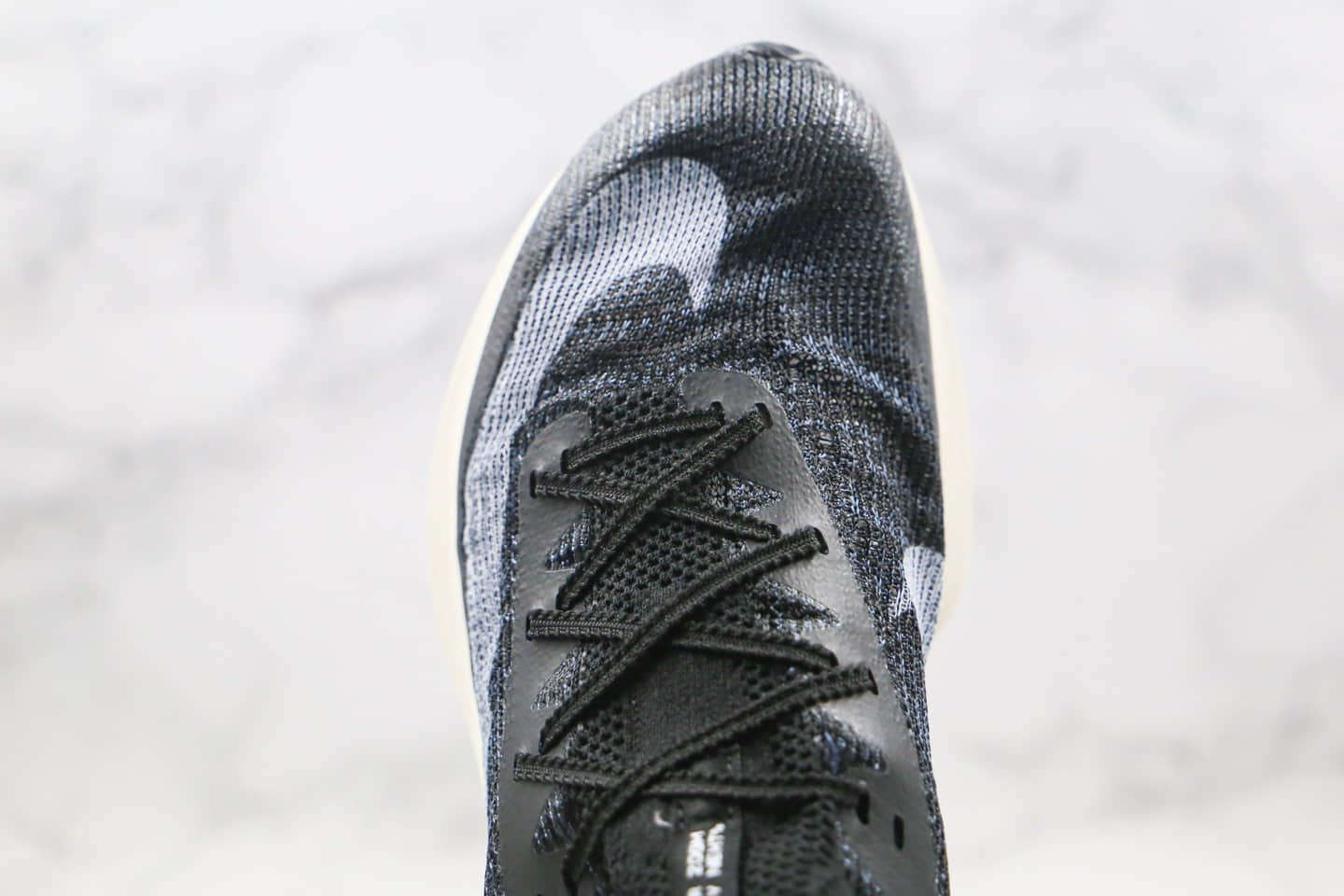 耐克Nike Air Zoom Alphafly NEXT％纯原版本马拉松跑鞋破2系列黑白色内置真碳板气垫支持高强度长跑 货号：CI9925-001