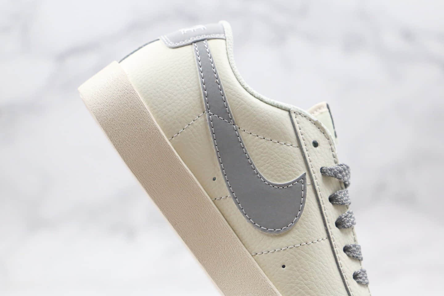 耐克Nike Blazer Low纯原版本低帮开拓者3M反光米白灰色皮面区别市面通货版本 货号：CK6924-101