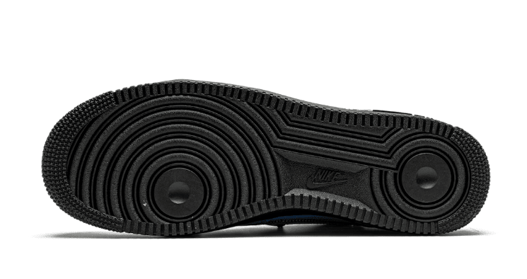全新OW x AF1 “MCA”释出最新实物图！样品居然卖了将近1W美元！