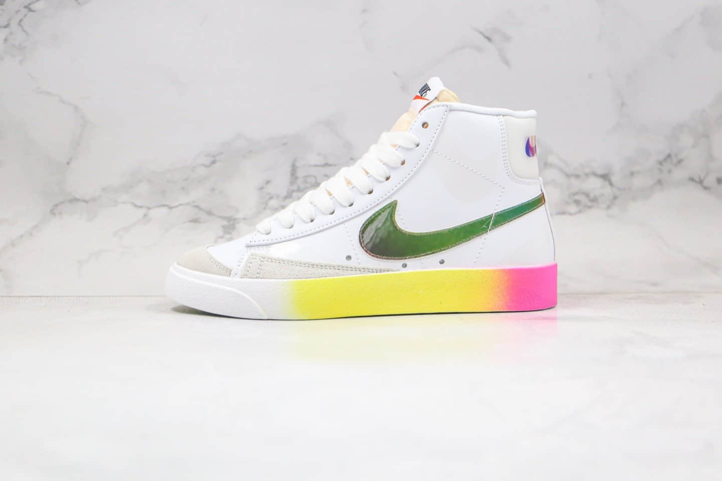 耐克NIKE BLAZER LOW The New Way纯原版本中帮开拓者炫彩白彩虹紫光灯配色板鞋原楦头纸板打造 货号：CZ8653-136