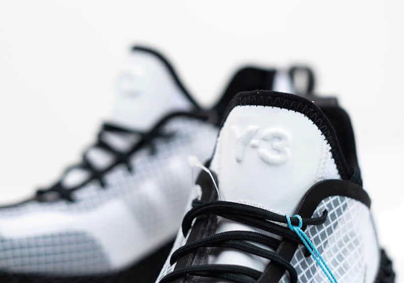 科幻跑鞋！adidas全新鞋型Y-3 Runner 4D IO首度曝光！