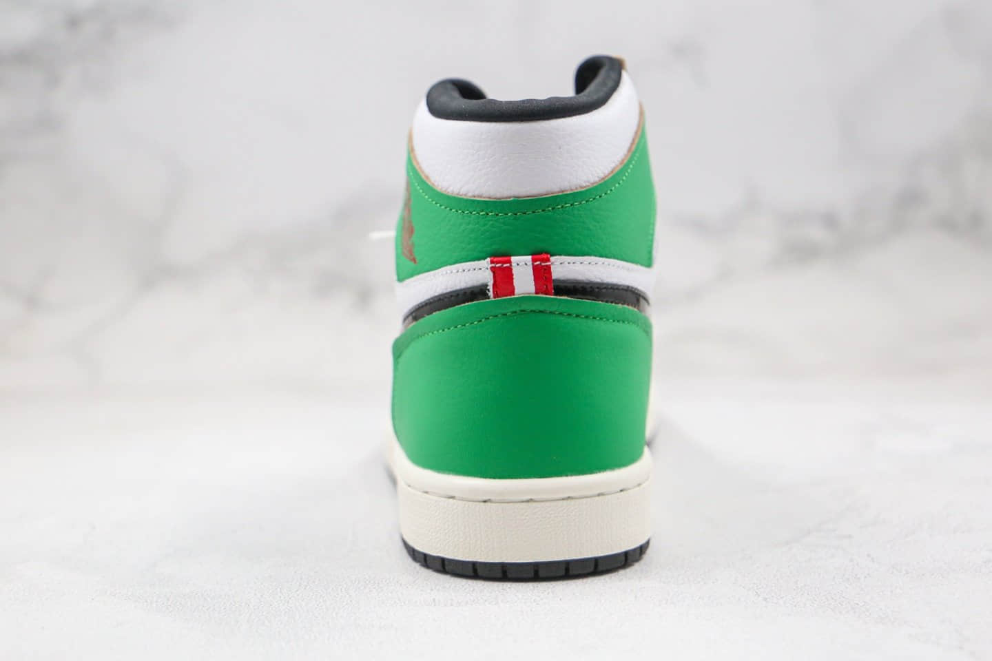乔丹Air Jordan 1 High OG WMNS Lucky Green纯原版本高帮AJ1凯尔特人白绿色篮球鞋正确后跟定型 货号：DB4612-300