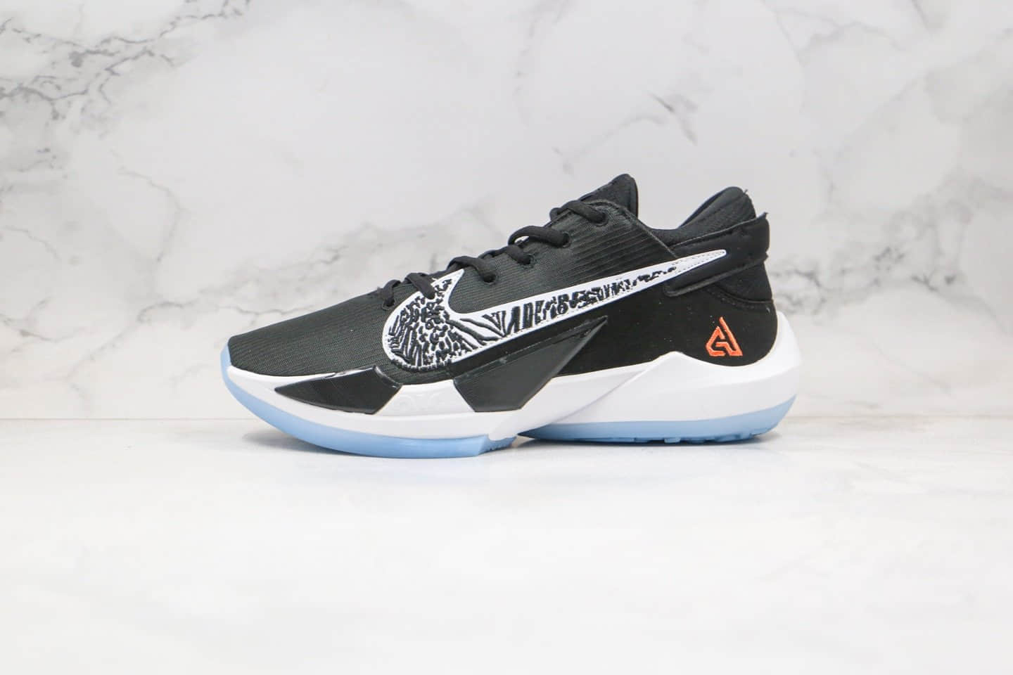 耐克Nike Zoom Freak 2纯原版本字母哥二代黑白色篮球鞋内置气垫支持实战 货号：CK5424-001