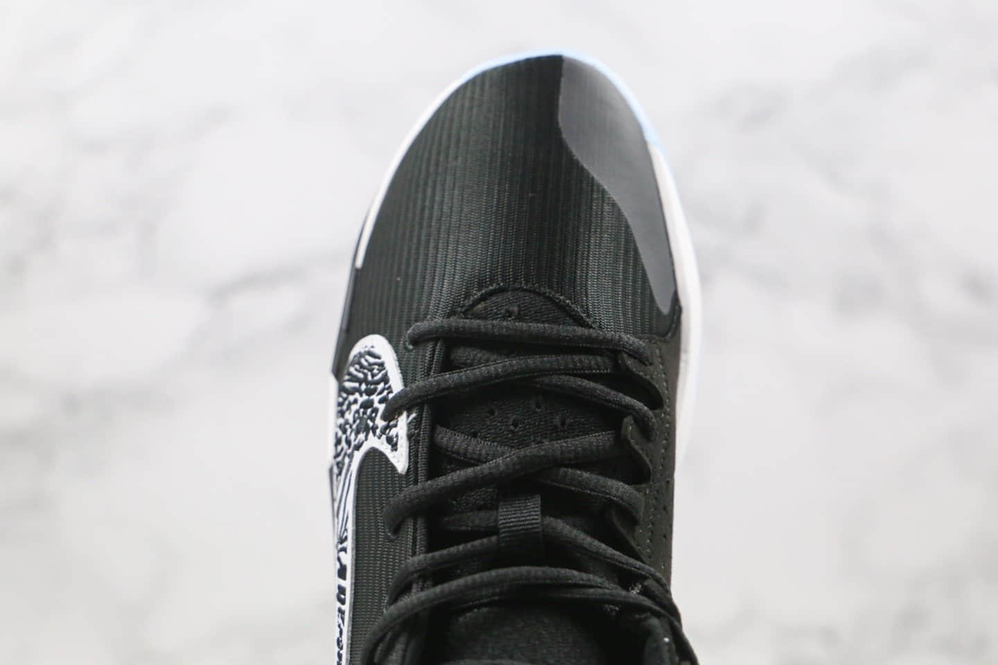 耐克Nike Zoom Freak 2纯原版本字母哥二代黑白色篮球鞋内置气垫支持实战 货号：CK5424-001