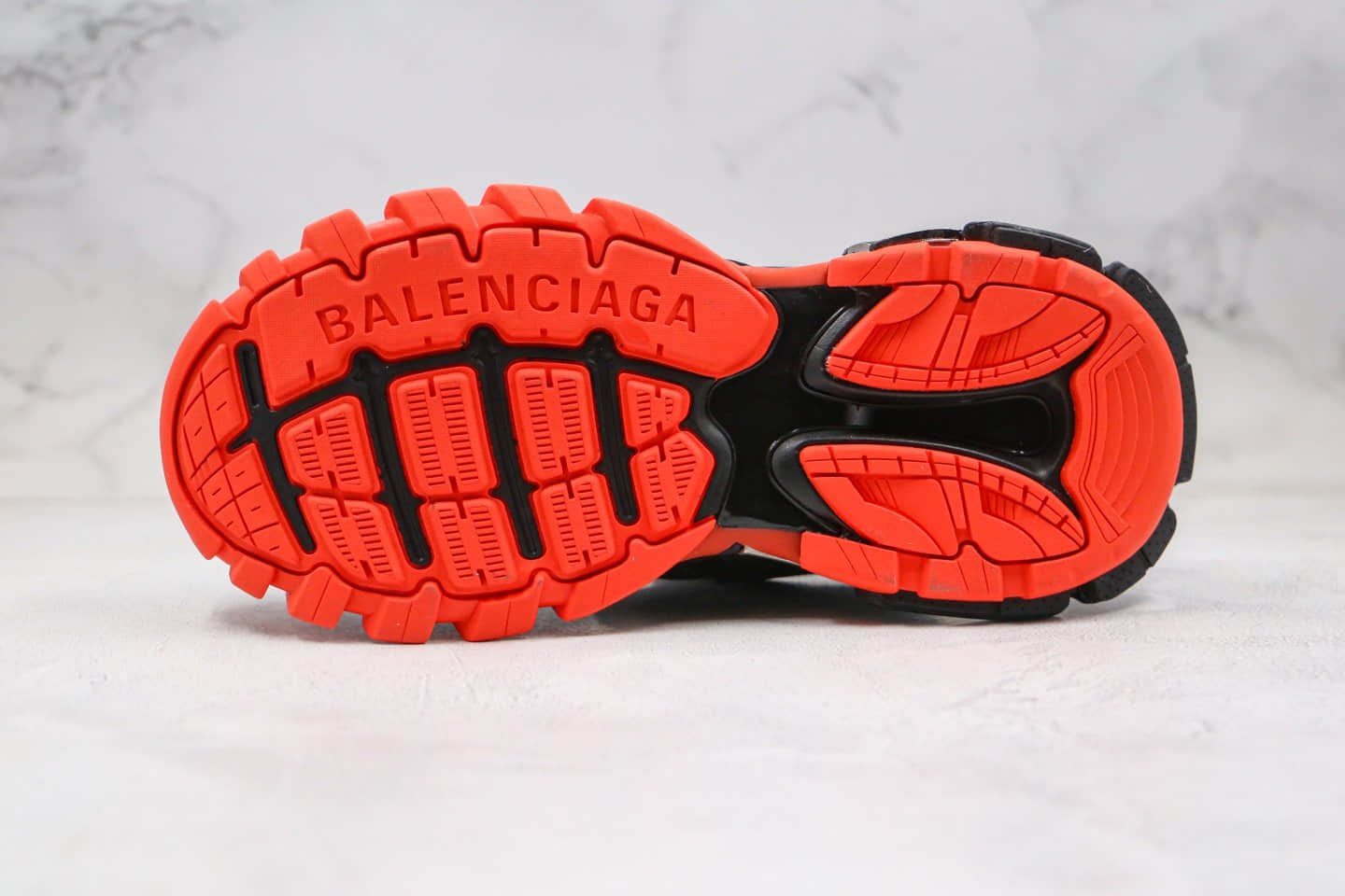 巴黎世家Balenciaga Track 4.0纯原版本复古老爹鞋四代黑红色原档案数据开发原盒配件齐全