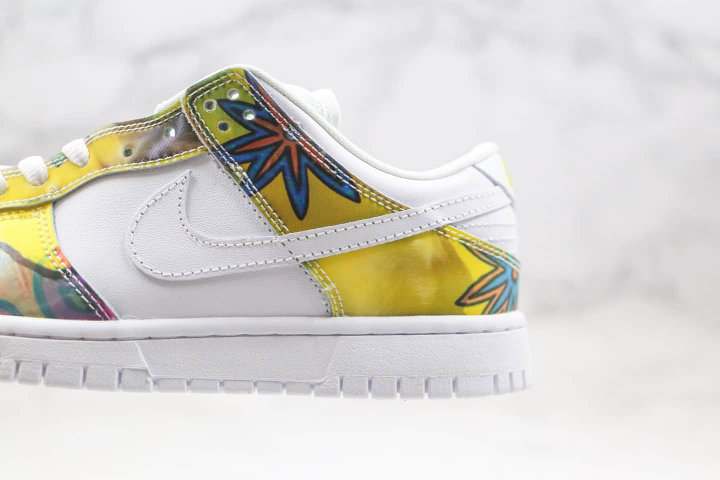 耐克Nike Dunk Low Pro SB De La Soul1纯原版本低帮SB DUNK板鞋太阳花向日葵涂鸦白黄绿色原楦头纸板打造 货号：304292-171