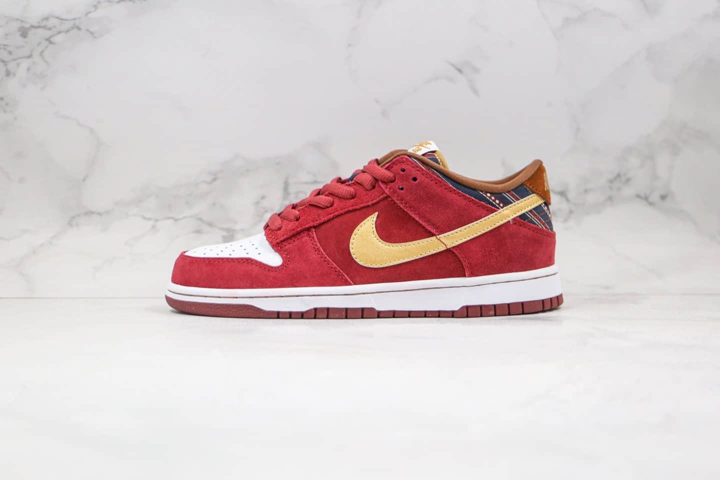 耐克Nike SB Dunk Low Anchorman纯原版本低帮SB板鞋王牌播音员联名款金红色内置Zoom气垫 货号：304292-672