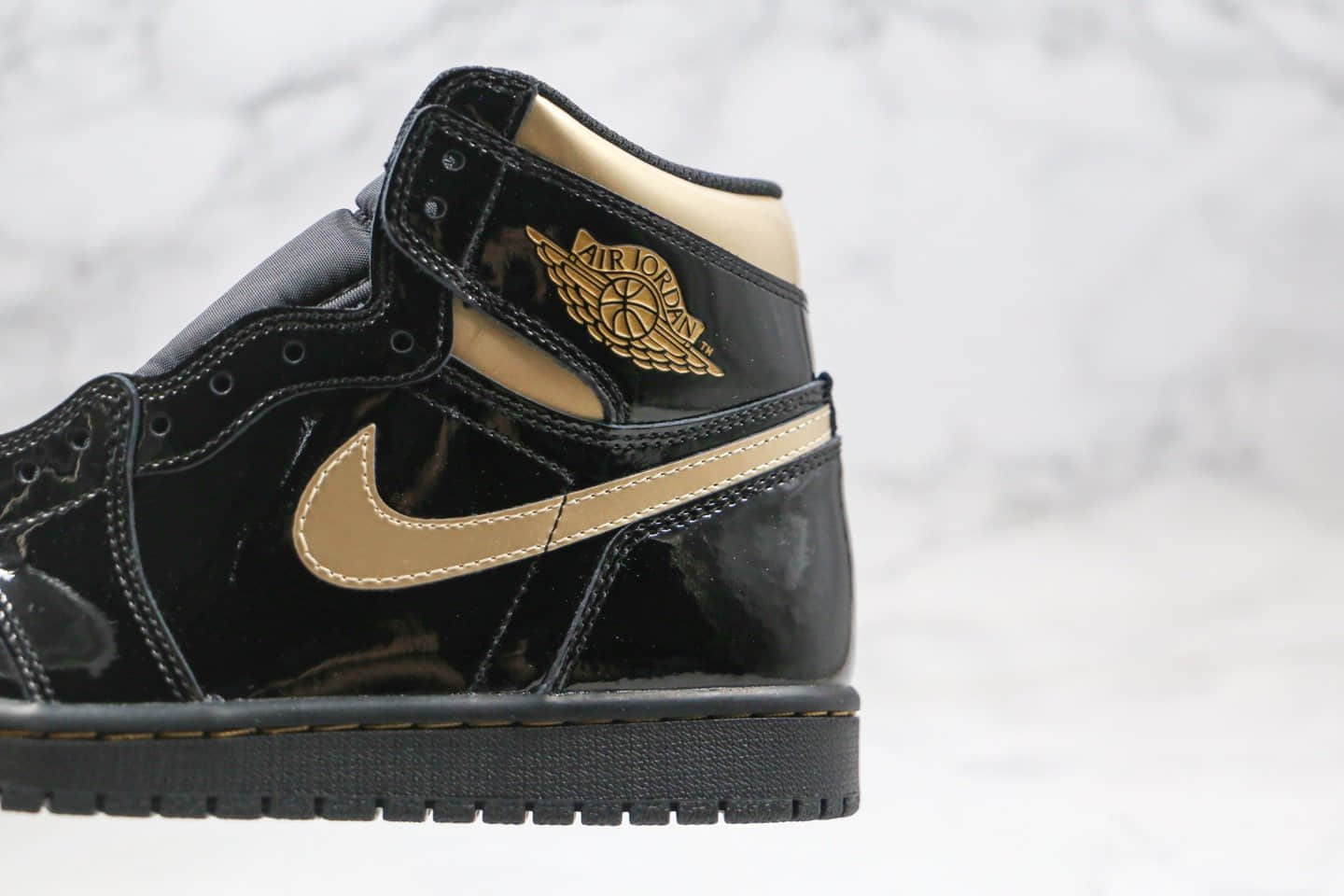 乔丹Air Jordan 1 High OG Black Metallic Gold纯原版本高帮AJ1黑金配色篮球鞋正确后跟定型原盒原标 货号：555088-032