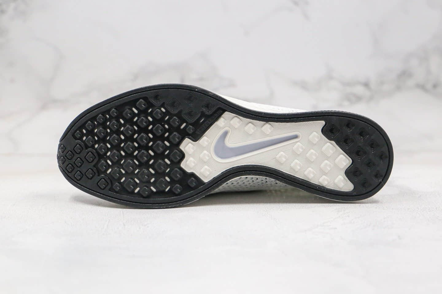耐克Nike Flyknit Racer纯原版本阴阳飞线瑞瑟跑鞋白色原档案数据开发 货号：526628-100