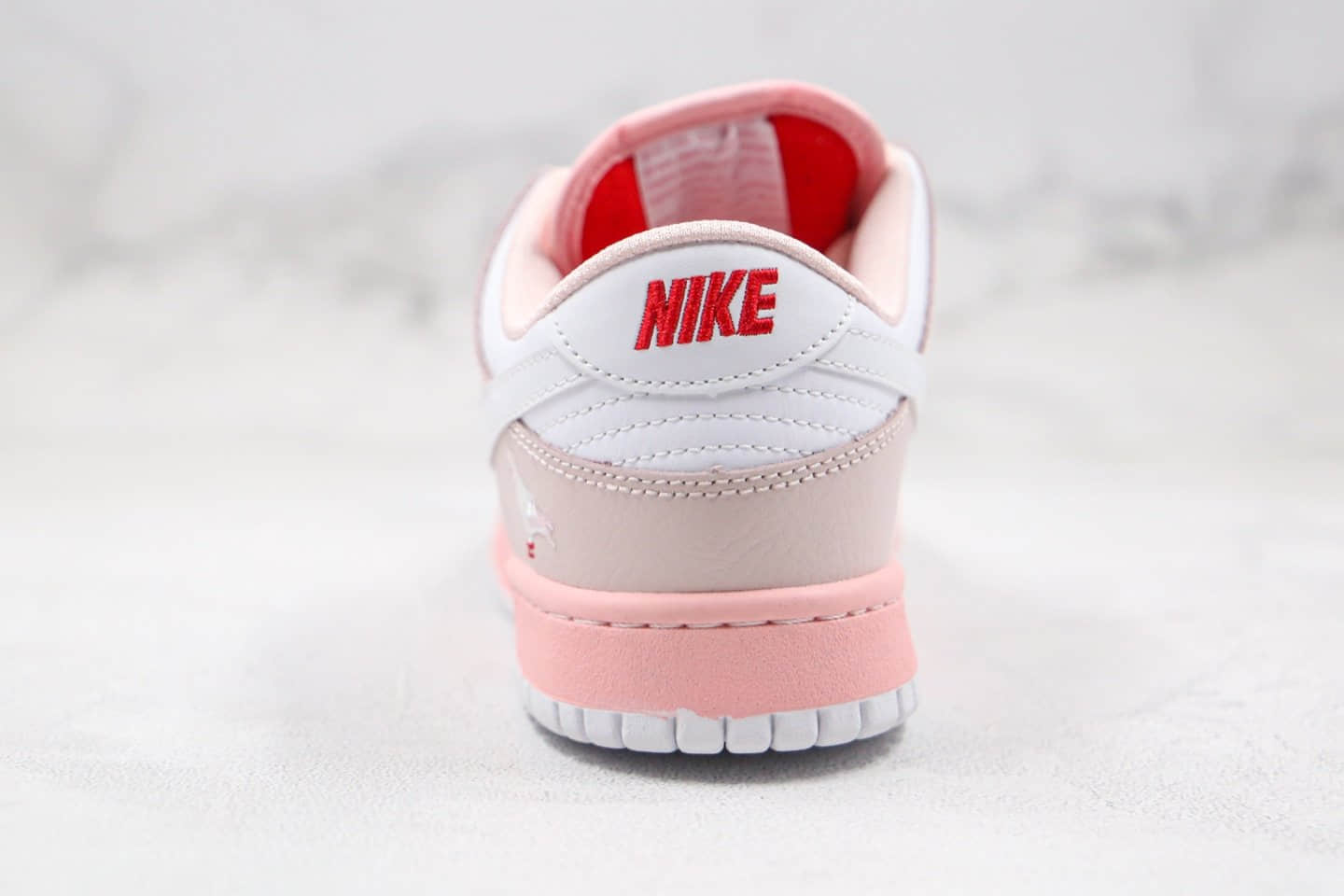 耐克Nike SB Dunk Low公司级版本低帮sb dunk板鞋粉鸽子樱花粉色内置Zoom气垫原盒原标 货号：BV1310-012