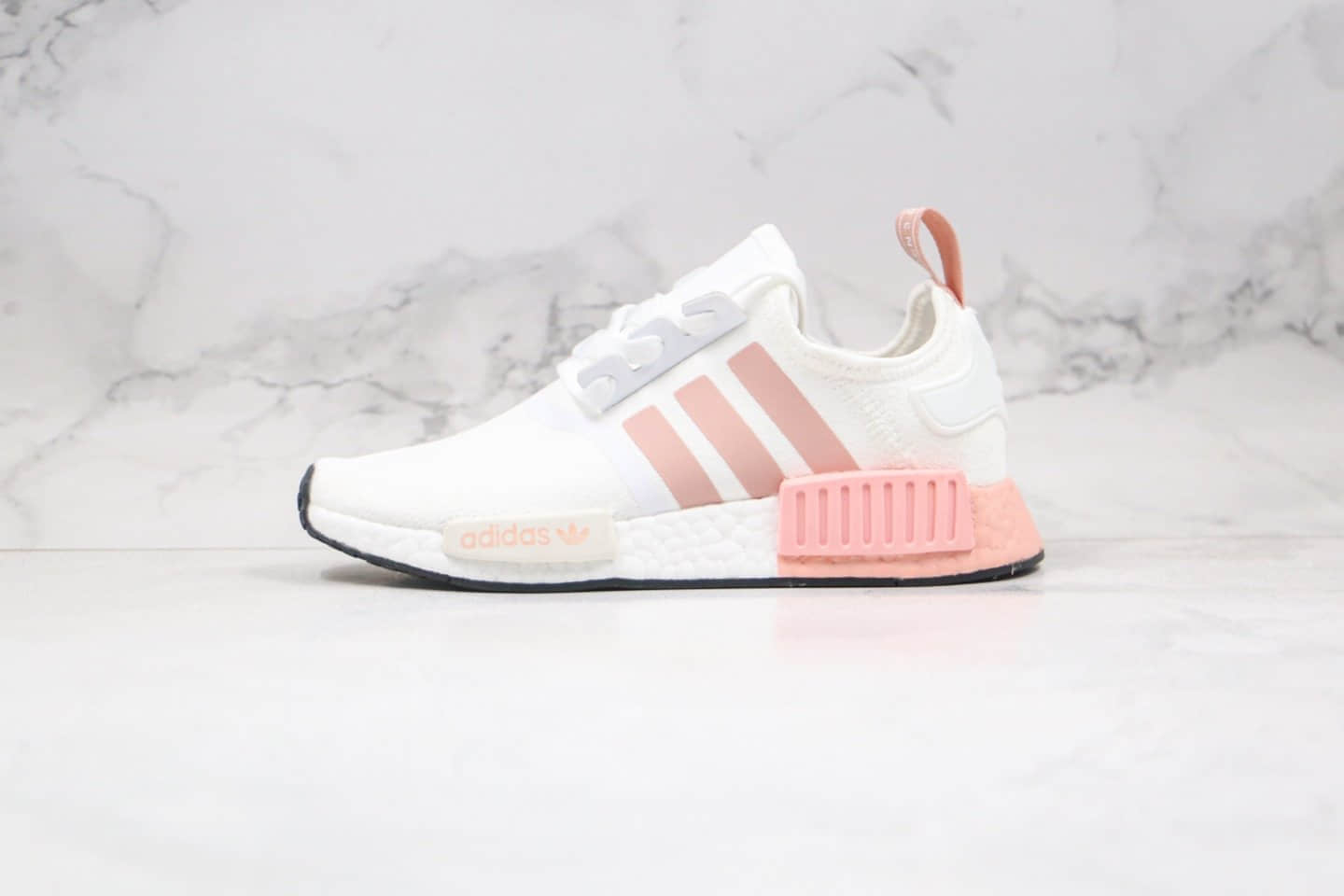 阿迪达斯Adidas NMD R1 OK W Primeknit Triple Black纯原版本爆米花跑鞋NMD白粉色原盒原标 货号：FV2475