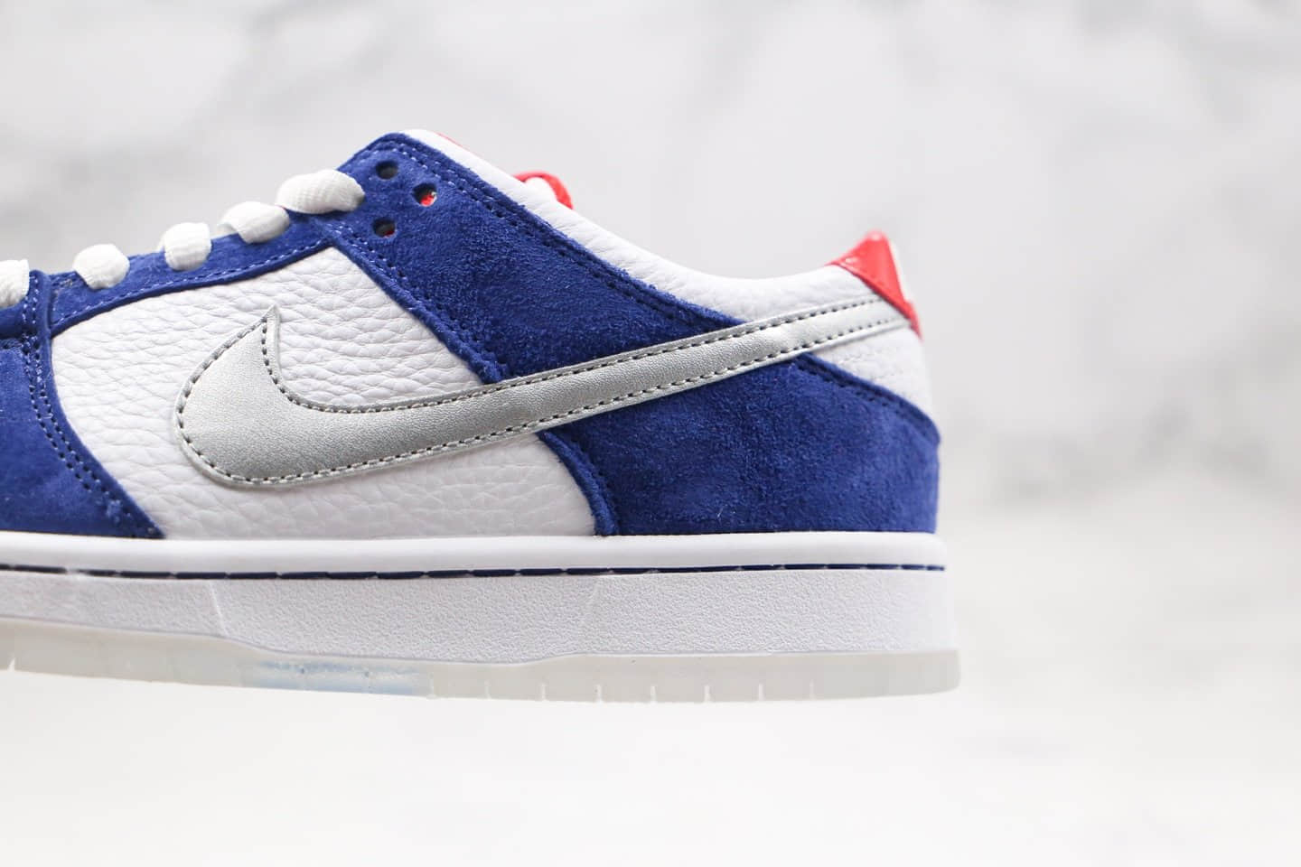 耐克Nike SB Dunk Low Pro QS IshodWair纯原版本低帮SB DUNK不对称板鞋白蓝红色鸳鸯勾内置Zoom气垫原盒原标 货号：839685-416