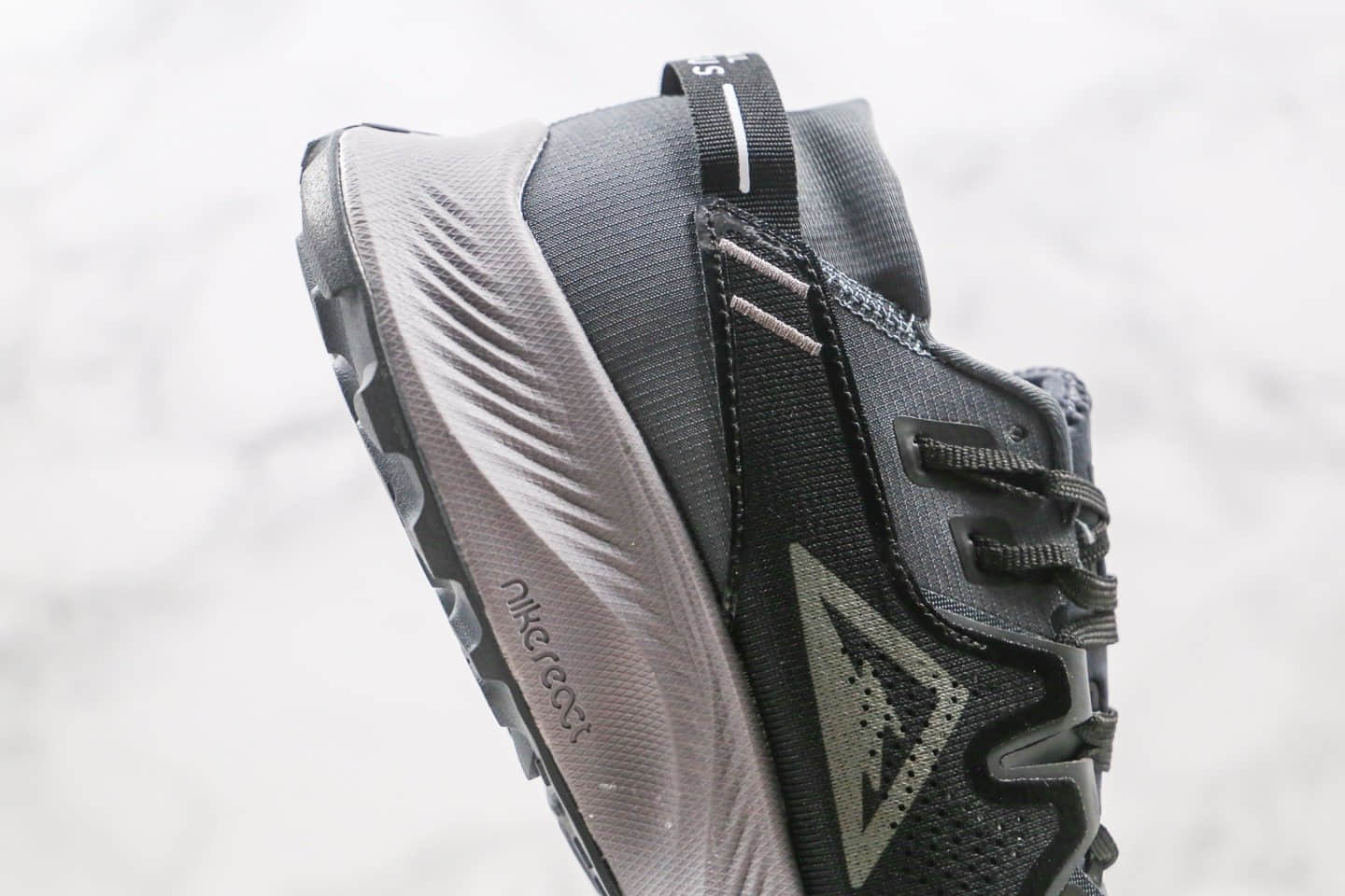 耐克Nike Zoom Pegasus Trall 2纯原版本登月2代马拉松越野跑鞋黑灰色内置ZOOM气垫原盒原标 货号：CK4309-002