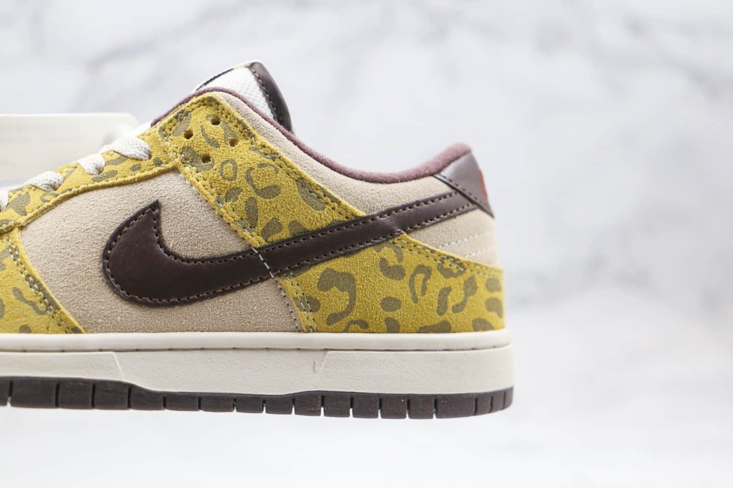 耐克Nike Dunk Low PRM Medium Curry纯原版本低帮SB DUNK动物园主题系列美洲豹配色板鞋内置Zoom气垫 货号：DD1390-100