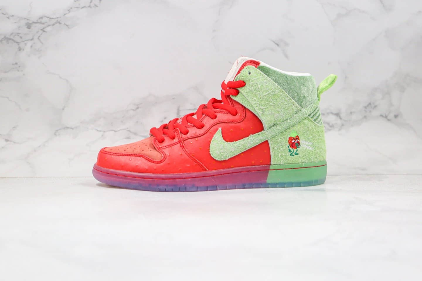 耐克Nike SB Dunk high“strawberry cough纯原版本高帮SB DUNK咳嗽草莓红绿色板鞋内置气垫原盒原标 货号：CW7093-600