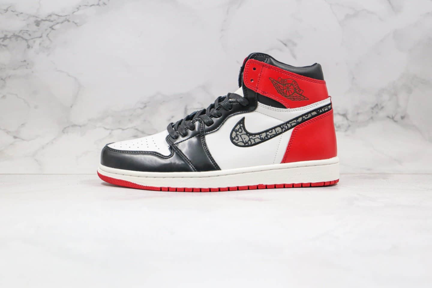 乔丹Air Jordan 1 x Dior公司级版本迪奥联名款高帮AJ1黑红脚趾原楦头纸板打造正确鞋盒 货号：CN8607-006