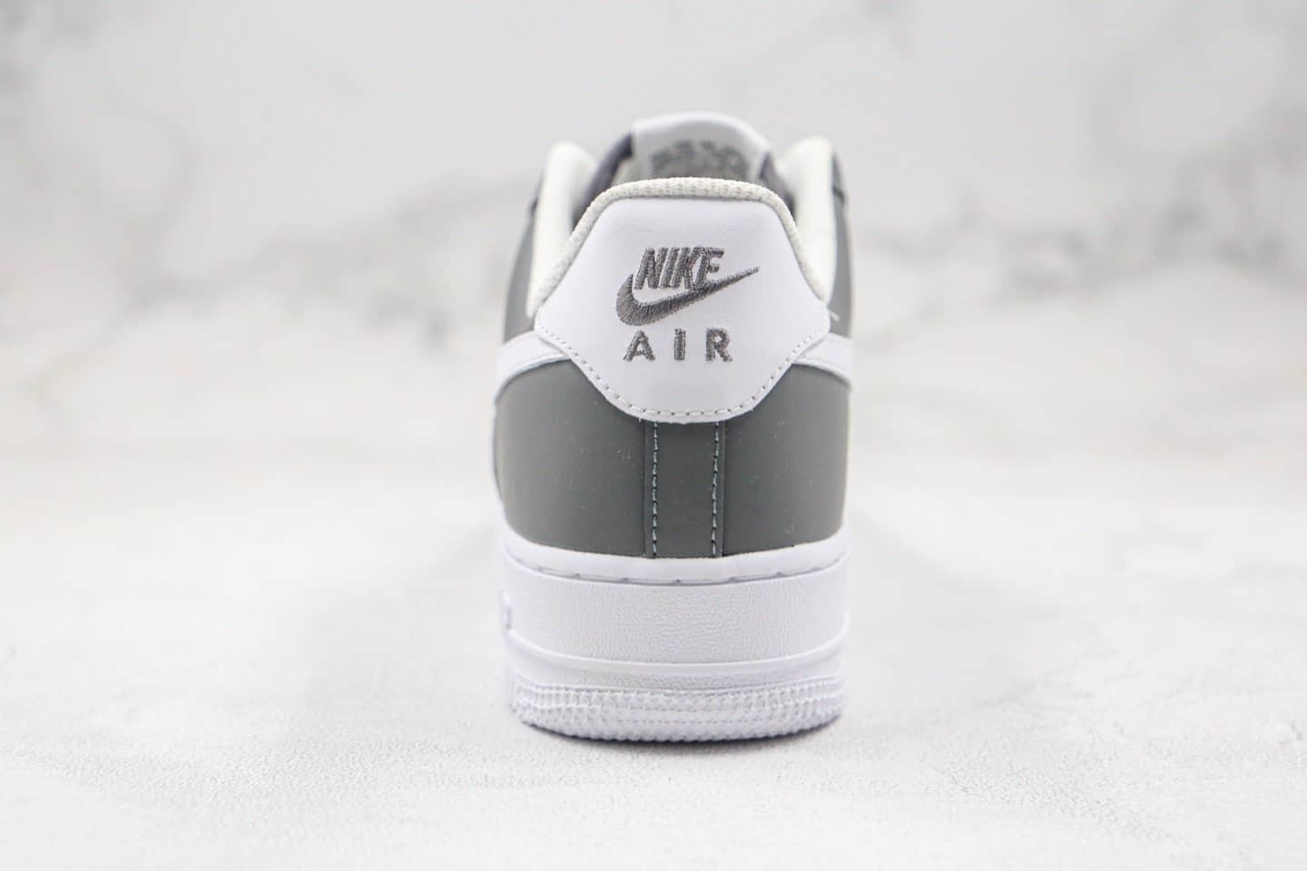 耐克Nike Air Force 1 Low Wolf Grey纯原版本低帮空军一号狼灰色板鞋内置全掌气垫正确鞋面卡色 货号：CK7803-001