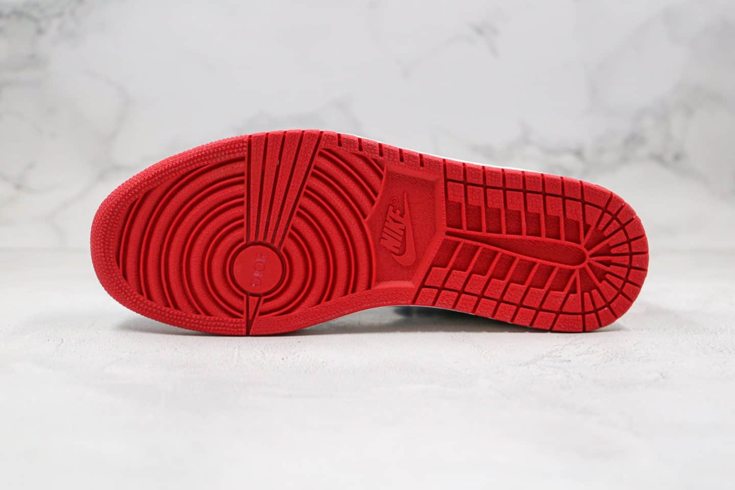 乔丹Air Jordan 1 x Dior公司级版本迪奥联名款高帮AJ1黑红脚趾原楦头纸板打造正确鞋盒 货号：CN8607-006