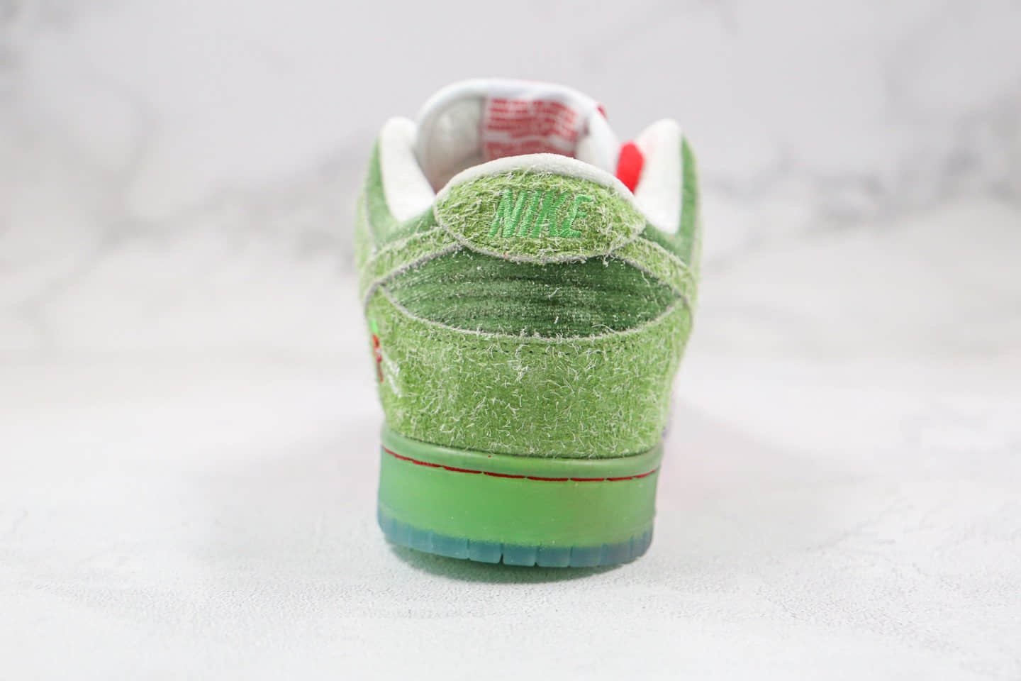 耐克Nike SB Dunk low strawberry cough纯原版本低帮SB板鞋咳嗽草莓红绿色拼接原盒原标 货号：CW7093-601