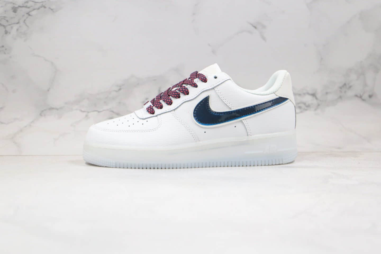 耐克Nike Air Force 1纯原版本空军一号低帮果冻底板鞋白黑蓝色内置气垫 货号：AH0287-208