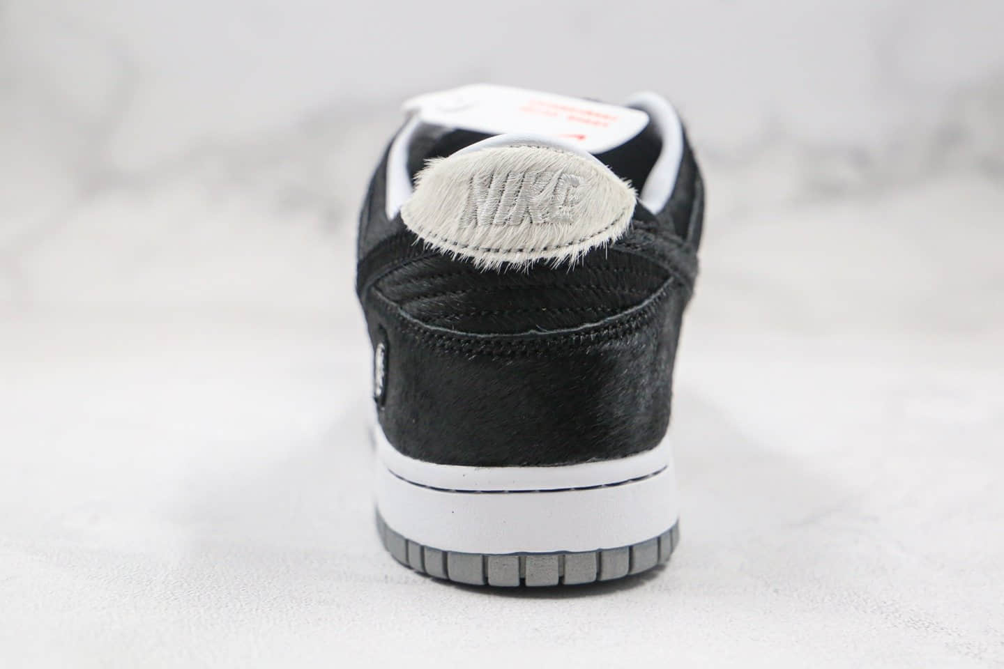 耐克Medicom Toy x Nike SB Dunk Low“BE@RBRICK”公司级版本积木熊联名王一博同款SB板鞋黑白马毛原鞋开发 货号：CZ5127-001