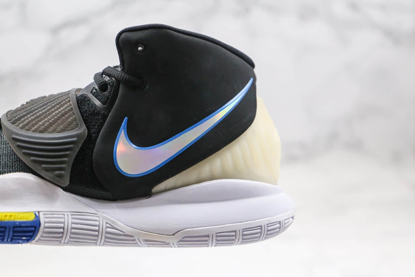 耐克Nike Kyrie 6纯原版本欧文6代黑镭射勾篮球鞋原档案数据开发内置气垫 货号：BQ4631-004