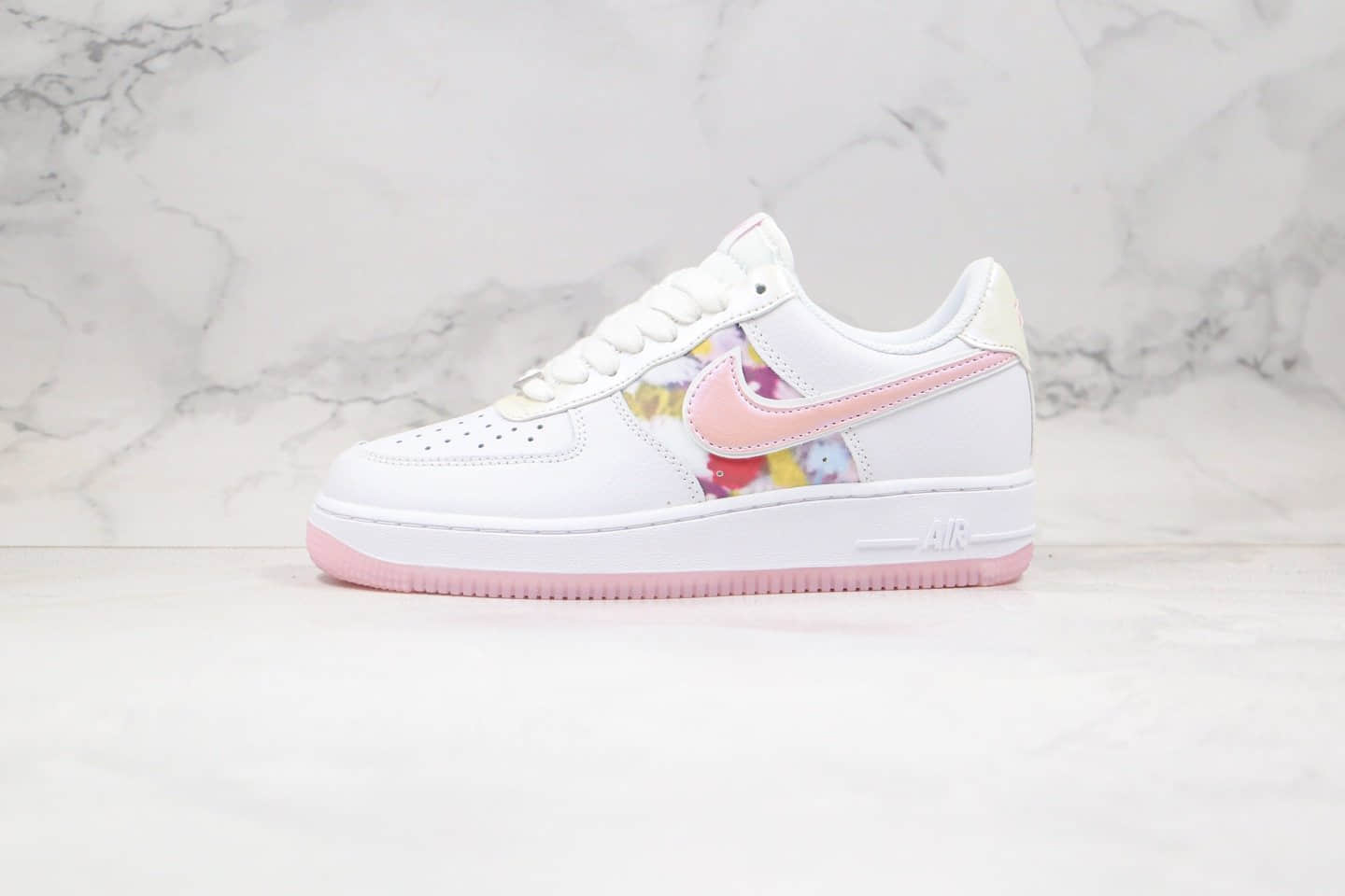 耐克Nike Air Force 1纯原版本低帮空军一号白粉花卉配色板鞋内置全掌Sole气垫原盒原标 货号：CN8535-100