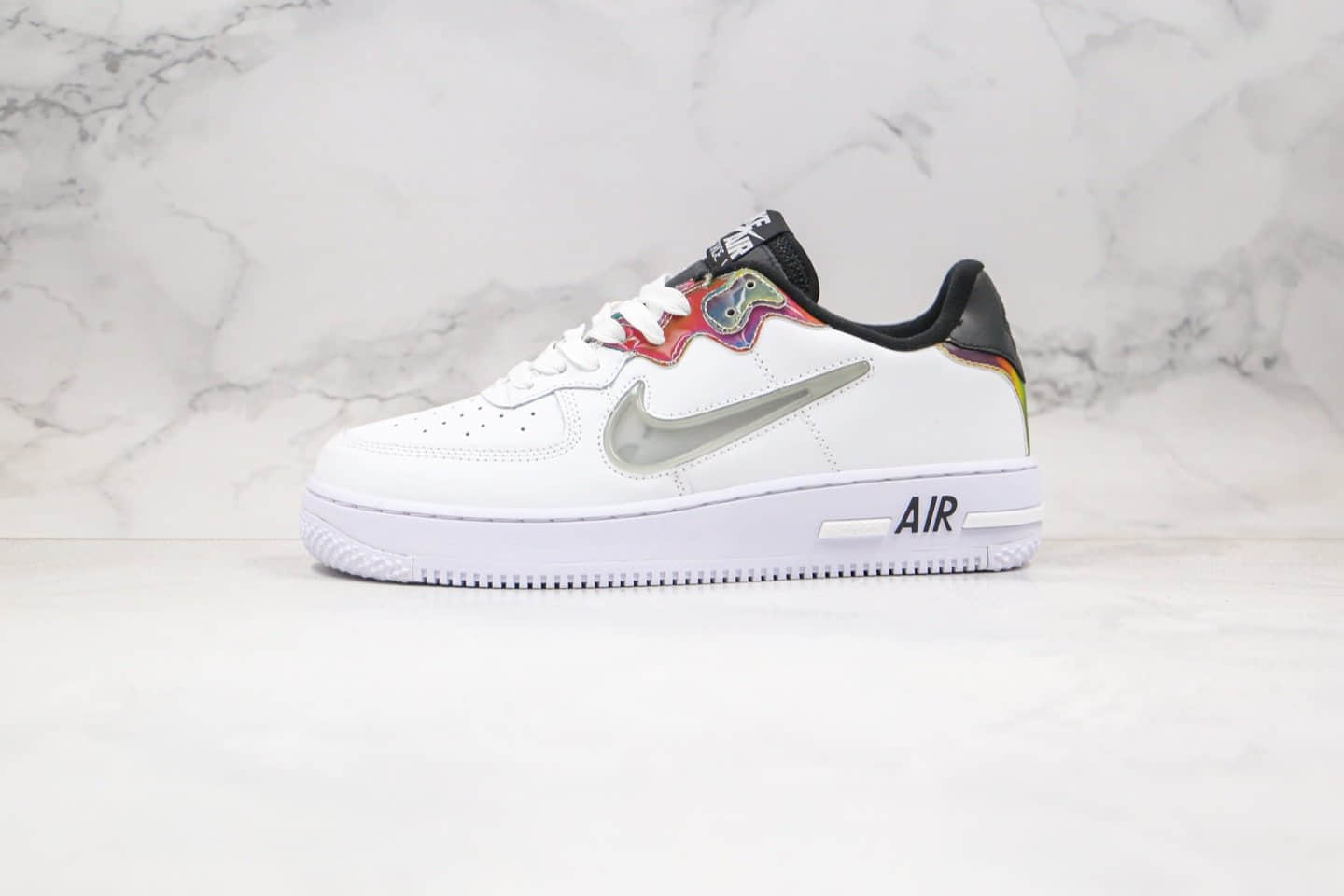 耐克Nike Air Force 1 React纯原版本低帮空军一号板鞋透明勾炫彩渐变点缀白青色内置气垫 货号：CN9838-100