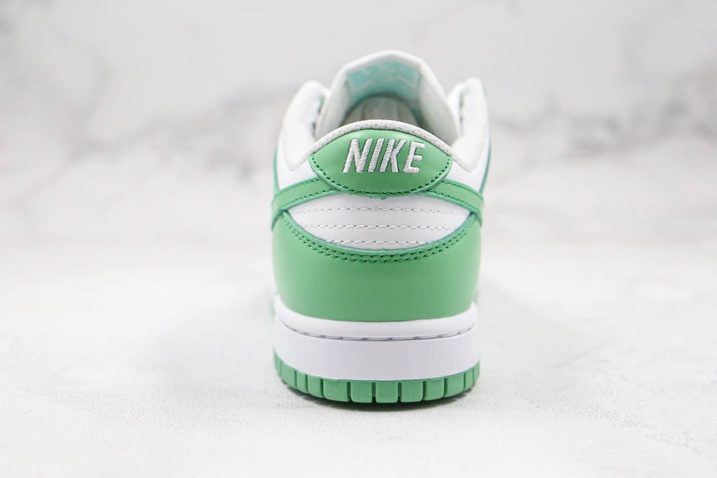 耐克Nike SB Dunk Low Green Tender powder 2021纯原版本低帮SB DUNK板鞋环保主题嫩巴黎草绿色内置气垫原楦头纸板打造 货号：CU1726-188