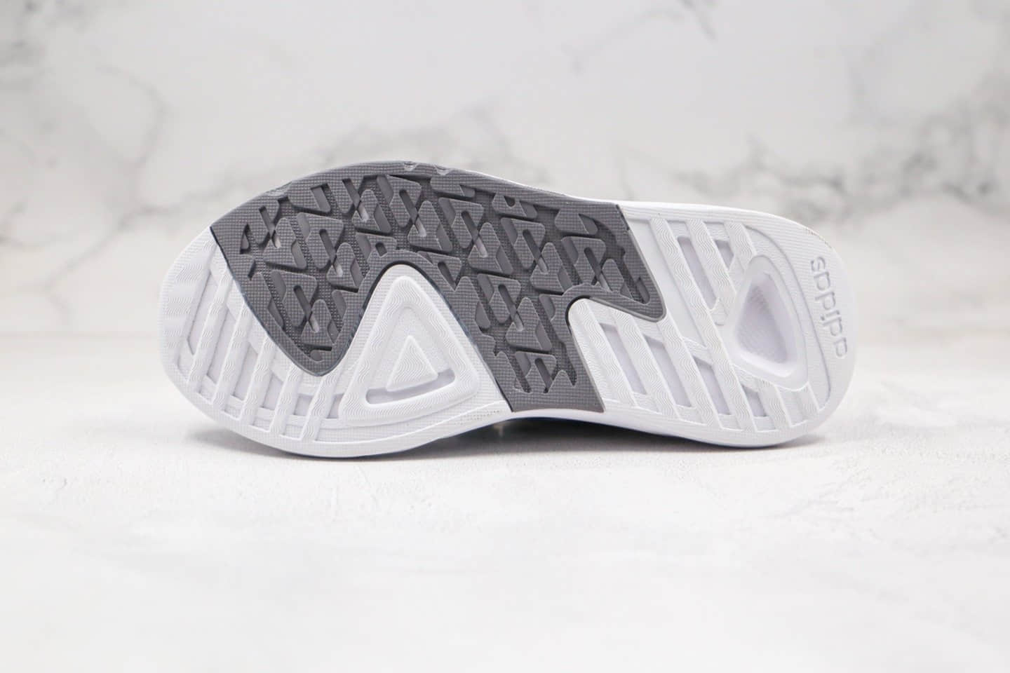 阿迪达斯ADIDAS NEO FUTUREFLOW公司级版本休闲运动鞋白蓝黑色原盒原标原楦头纸板打造 货号：FW7184
