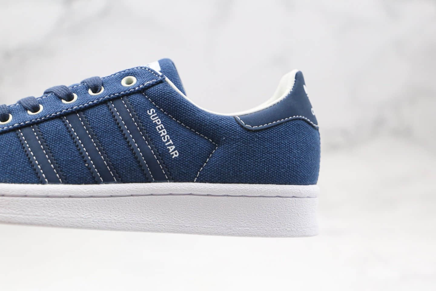 阿迪达斯Adidas Originals Superstar Superstar纯原版本三叶草贝壳头藏蓝色帆布板鞋原鞋开模一比一打造 货号：FW2652