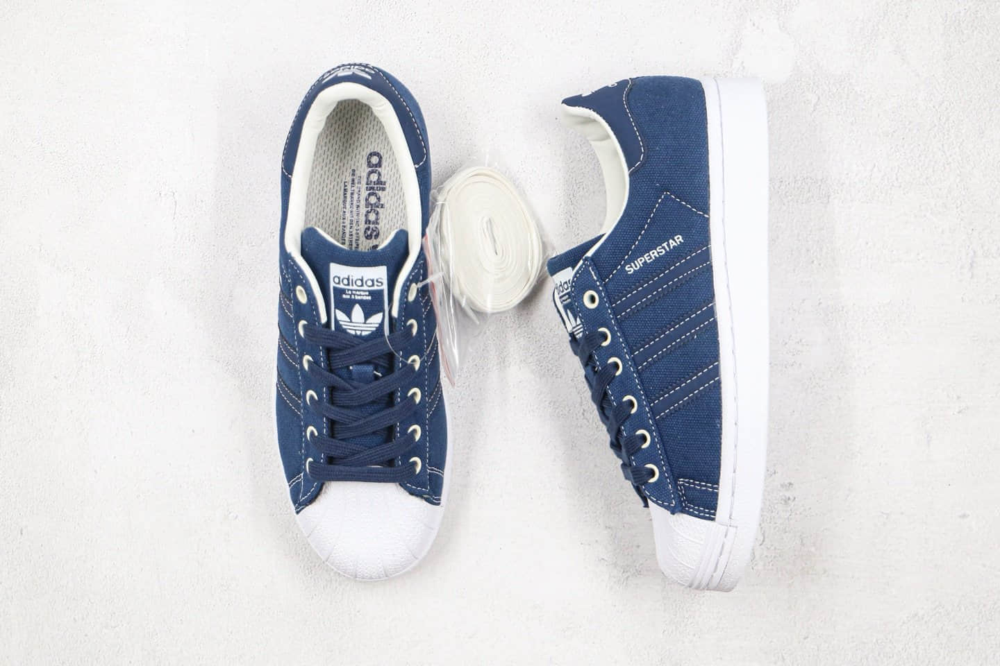 阿迪达斯Adidas Originals Superstar Superstar纯原版本三叶草贝壳头藏蓝色帆布板鞋原鞋开模一比一打造 货号：FW2652
