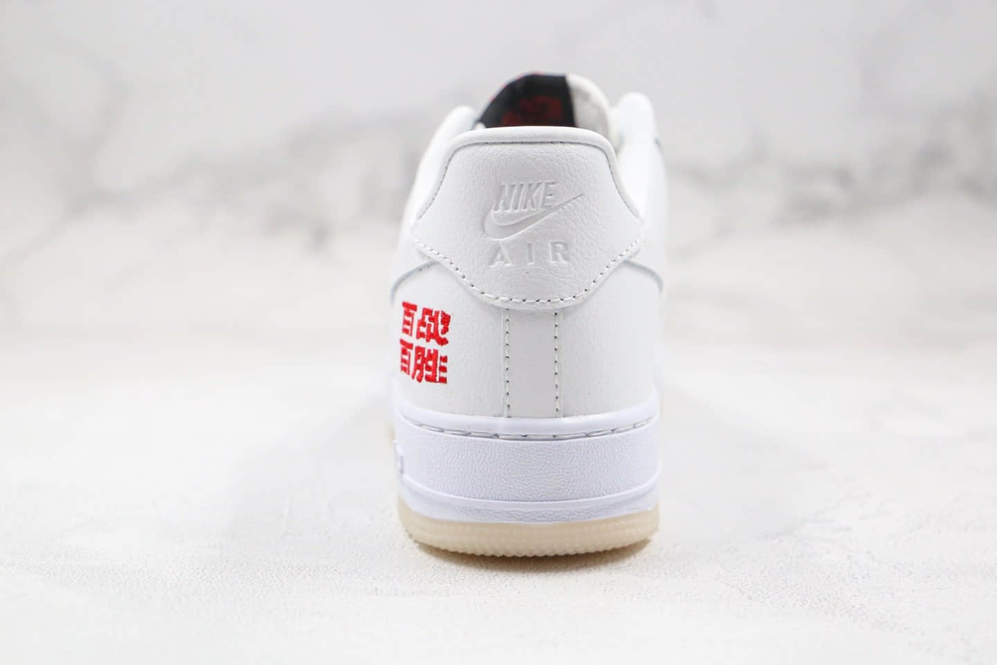 耐克Nike Air Force 1纯原版本低帮空军一号中文刺绣天蝎百战百胜白红色板鞋内置全职Sole气垫 货号：32085-100