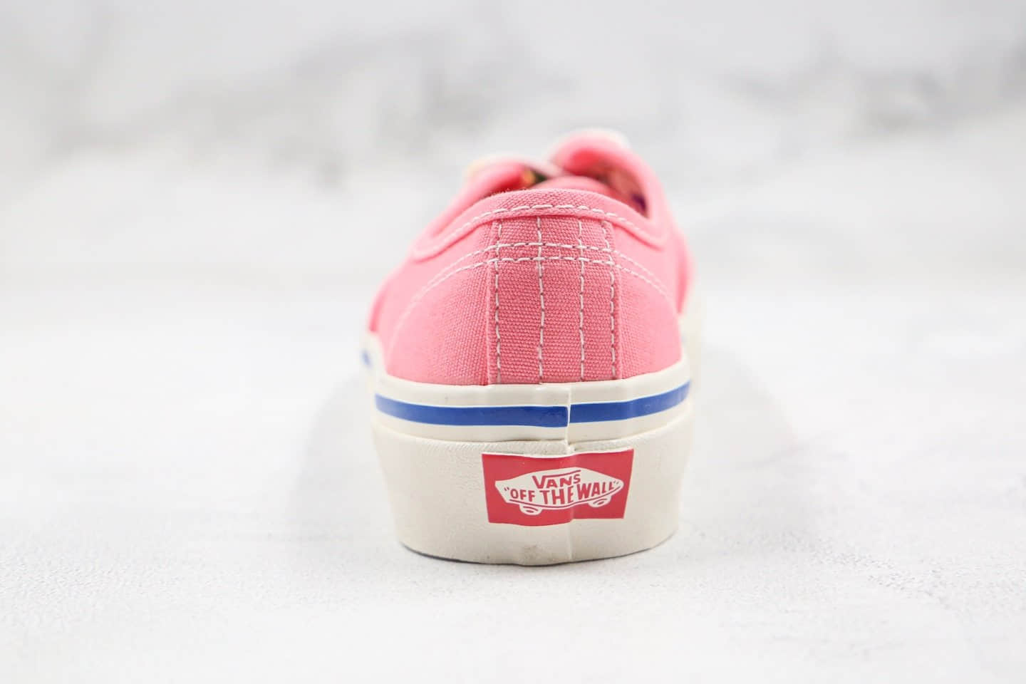 万斯Vans AUTHENTIC公司级版本低帮安娜海姆硫化板鞋爱心鞋带粉色印花原档案数据开发