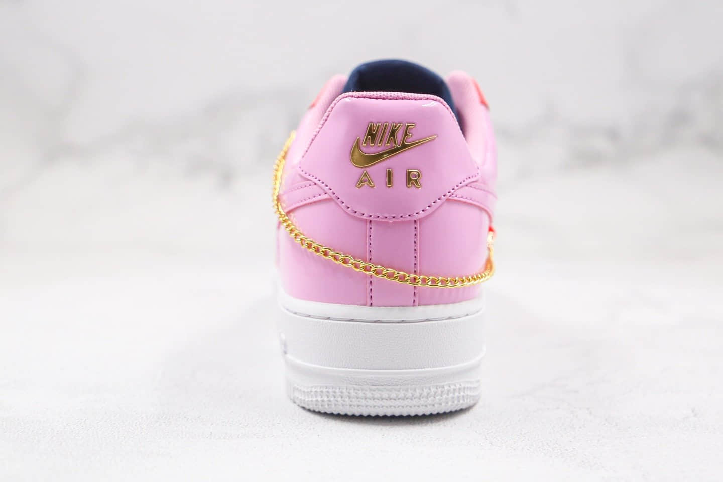 耐克Nike Air Force 1 Pastel White纯原版本低帮空军一号黑粉拼接色链条装饰板鞋内置全掌Sole气垫 货号：CZ8100-600