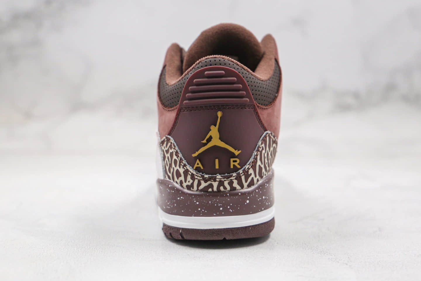 乔丹Air Jordan 3 Retro High OG纯原版本倒钩AJ3麂皮磨砂酒红色原档案数据开发 货号：626988-018