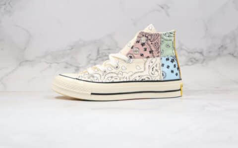 匡威Converse Paisley Pathwork 1970S公司级版本高帮腰果花米白蓝粉色拼接涂鸦帆布板鞋正确双围条硫化蓝底 货号：169881C