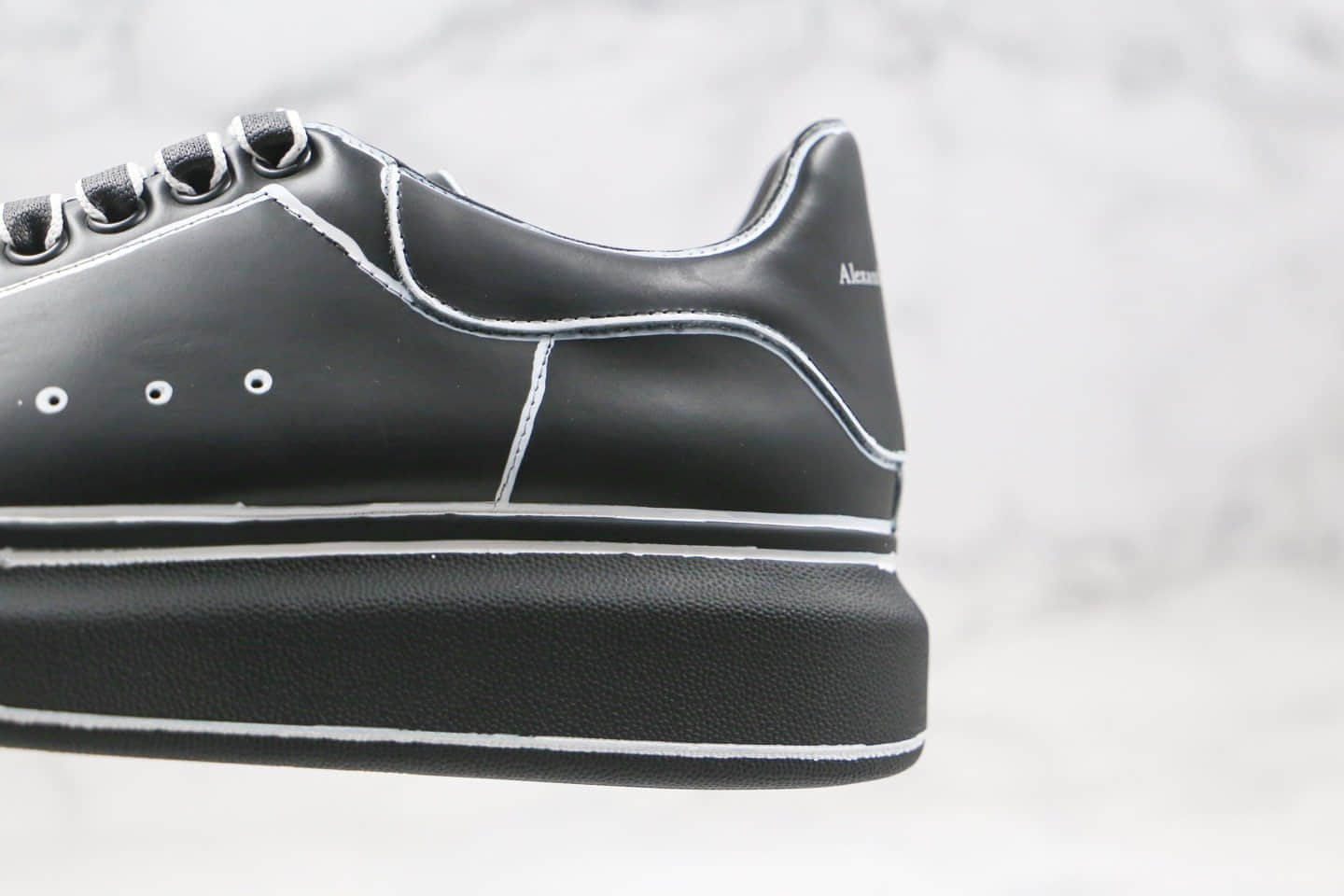 亚历山大Alexander McQueen纯原版本麦昆二次元黑涂鸦增高鞋原盒配件齐全原楦头纸板打造