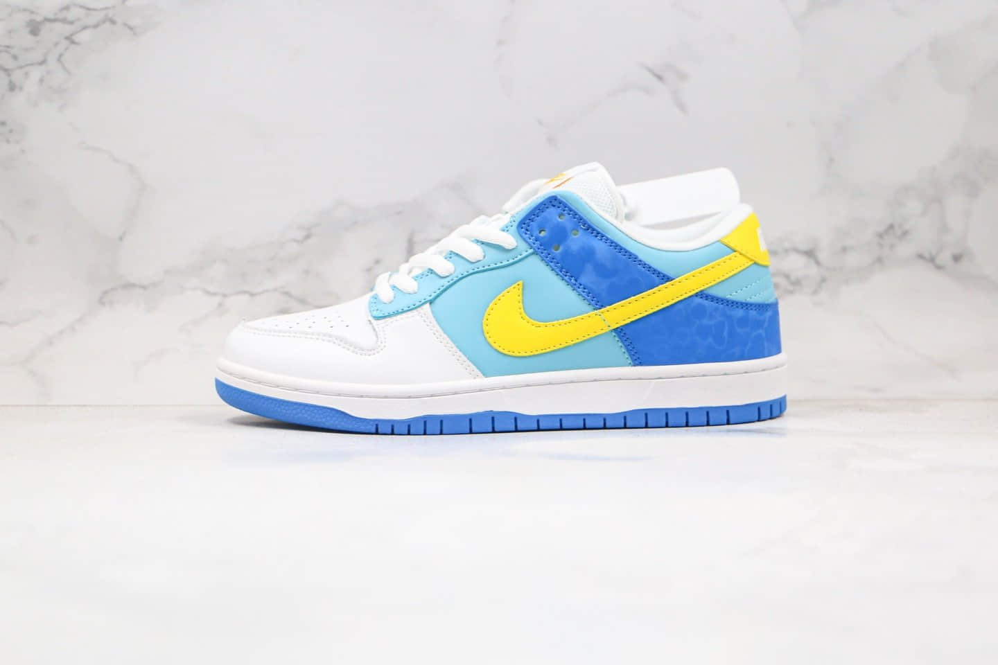 耐克Nike Dunk Low Pro纯原版本低帮SB DUNK板鞋蓝白黄色原楦头纸板打造 货号：309601-471