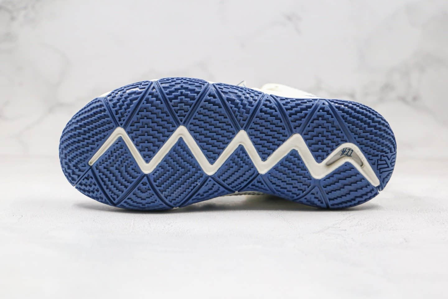 耐克Nike KYBRID S2 EP纯原版本欧文456融合款米白蓝色篮球鞋原盒原标原档案数据开发 货号：DA6706-100