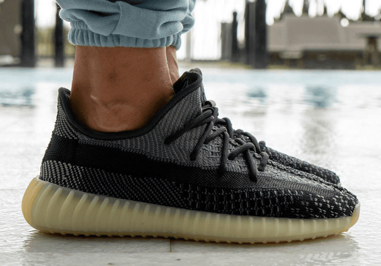 Yeezy 350 V2奥利奥配色上脚图释出！下月登场！ 货号：FZ5000