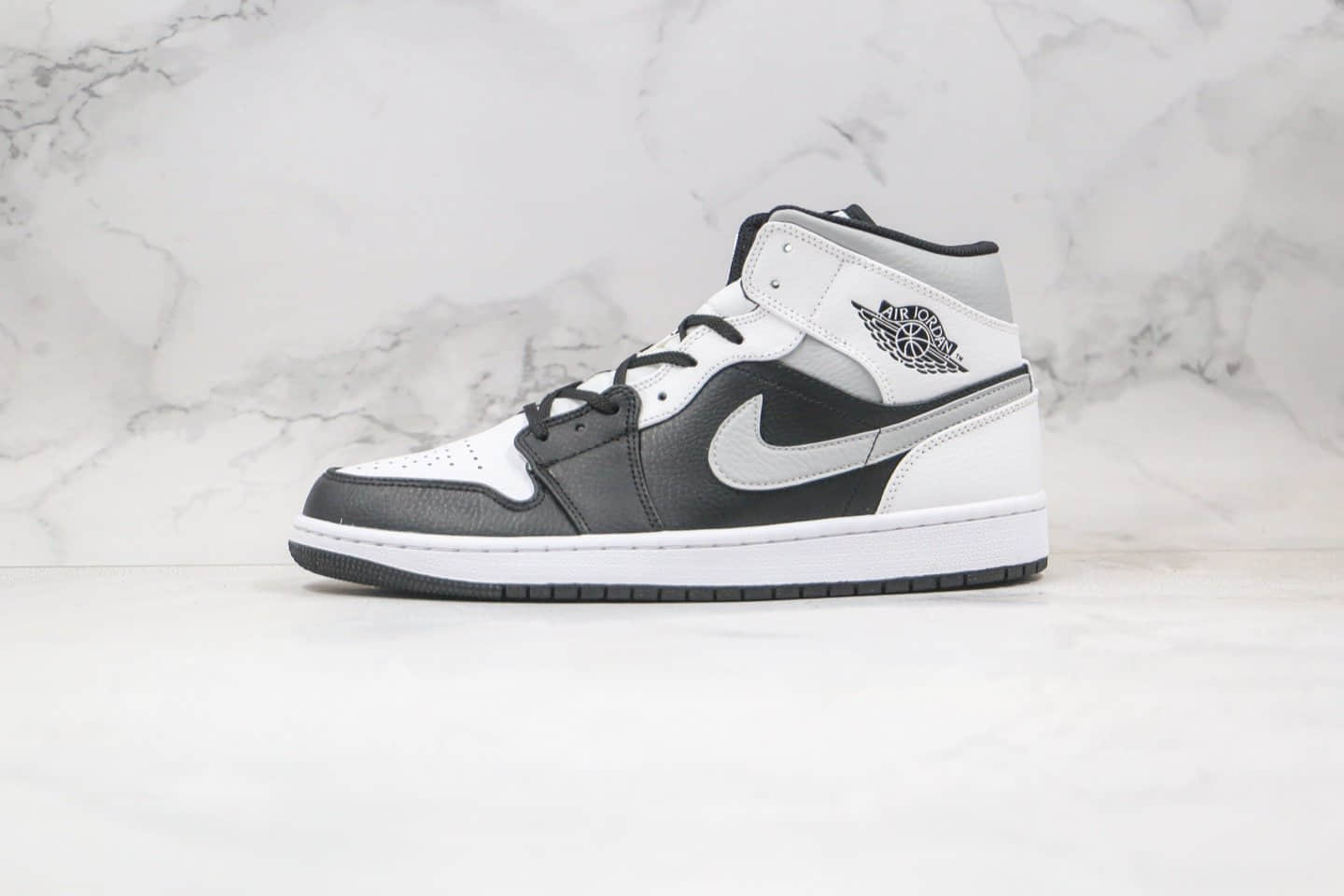 乔丹Air Jordan 1 Mid White Shadow纯原版本中帮AJ1白黑灰篮球鞋正确后跟定型 货号：554724-073