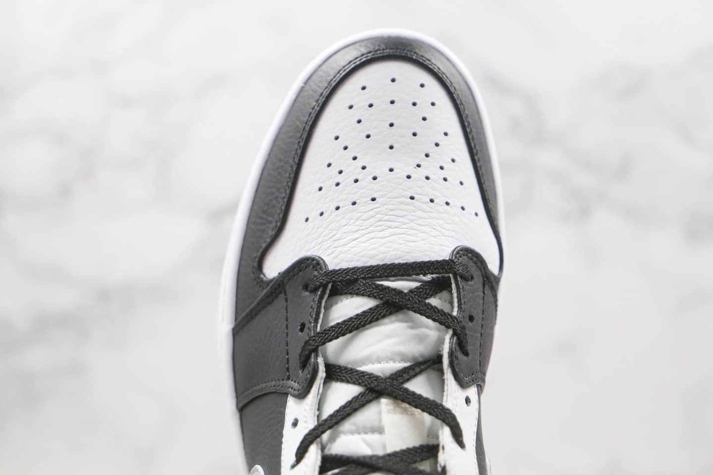乔丹Air Jordan 1 Mid White Shadow纯原版本中帮AJ1白黑灰篮球鞋正确后跟定型 货号：554724-073