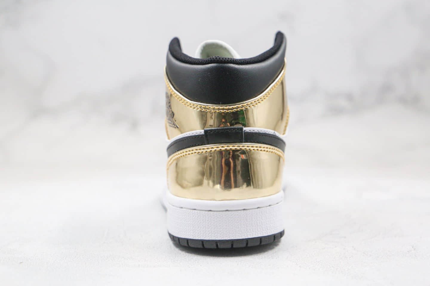 乔丹Air Jordan 1 Mid Metallic Gold纯原版本中帮AJ1液态白金色原盒原标 货号：DC1419-700